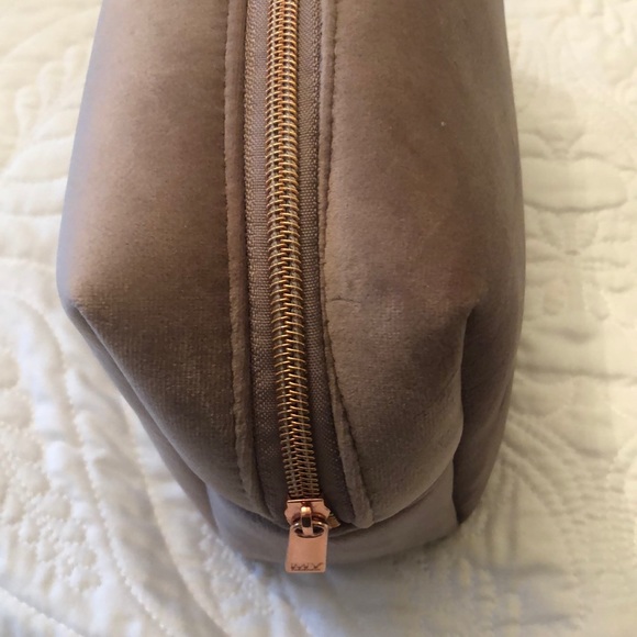 NWOT. MYTAGALONGS zippered jewelry or makeup case - Picture 3 of 7